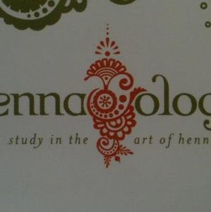 Meet your Posher, Hennaology